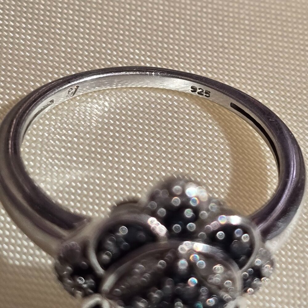 Blue and White Diamond Vintage-Style Clover Ring - Size 7 - Picture 9 of 9